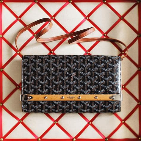 goyard clutch mens|goyard monte carlo clutch price.